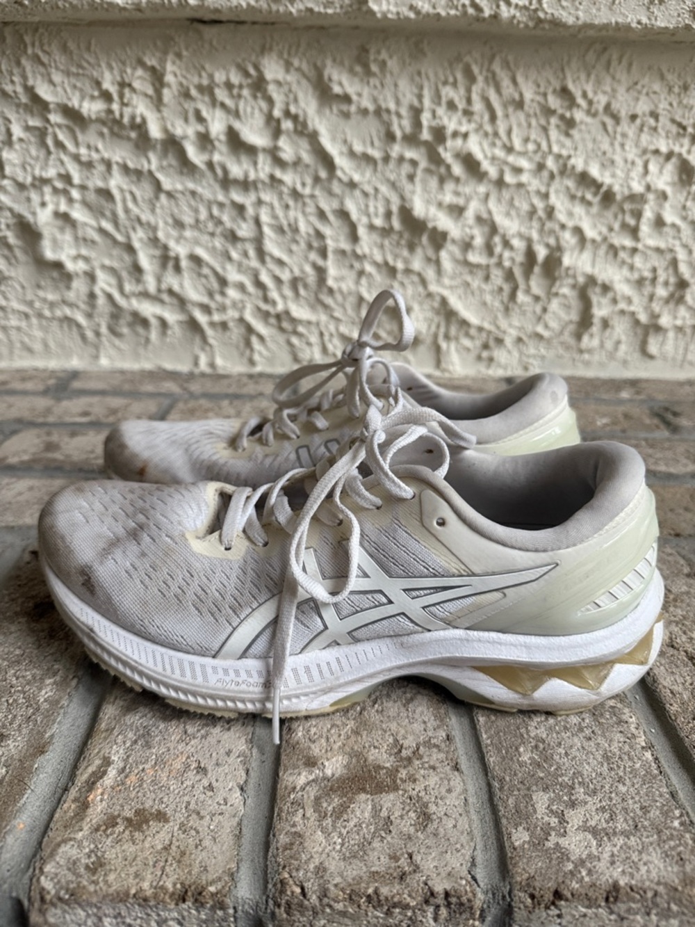 ASICS 1012A649 101 Gel Kayano White White Women's Running Shoes - Picture 3 of 6